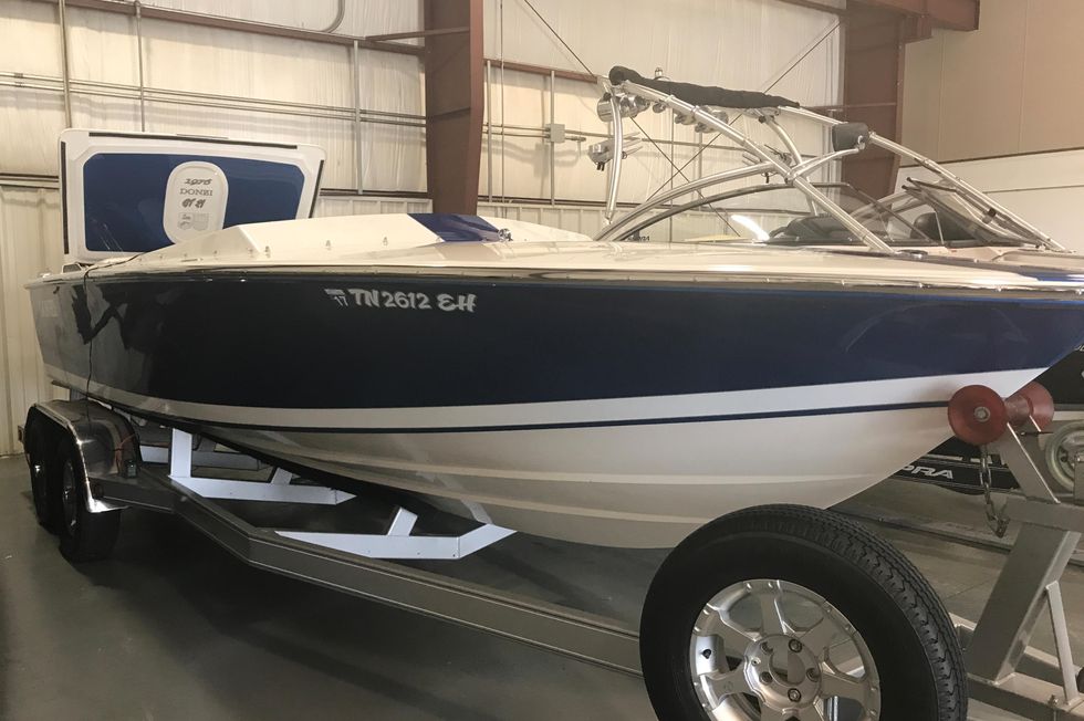 Explore Donzi Boats For Sale View This 1976 Donzi Gt 21 For Sale At Knoxville Yacht Sales Located In Knoxville Tn