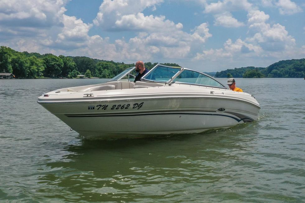 Explore Sea Ray boats for sale. View this 2002 Sea Ray 200 Bow Rider for  sale at Knoxville Yacht Sales, located in Knoxville, TN.
